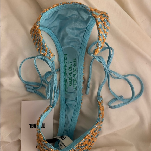 NWT Triangl Bikini - Picture 4 of 7